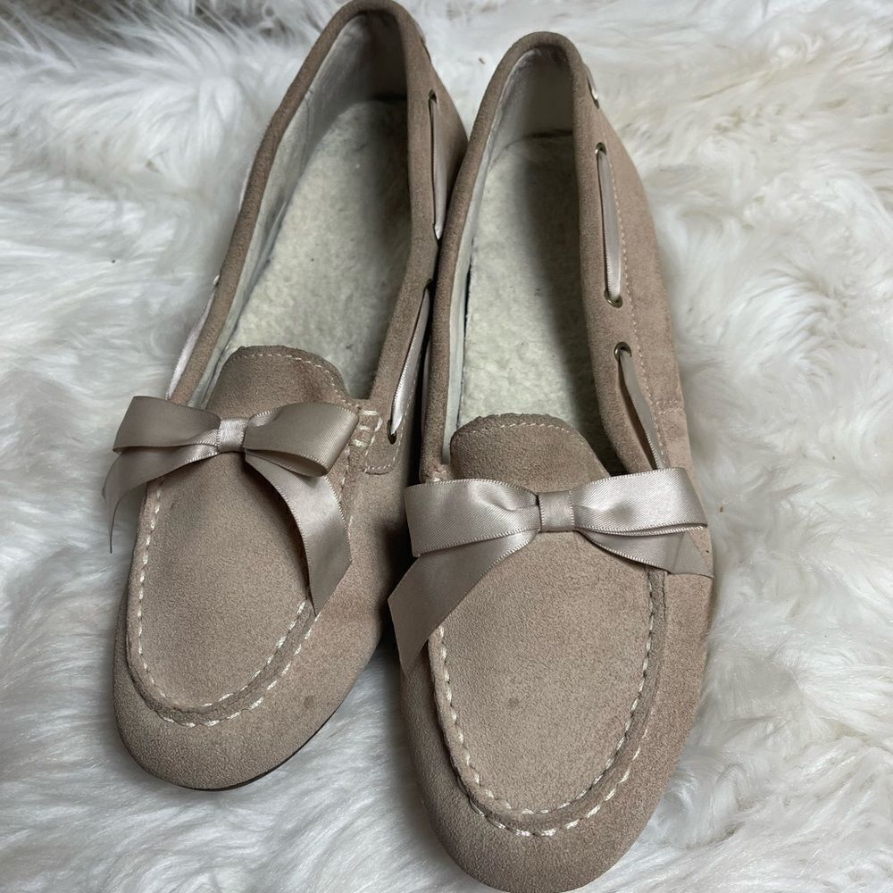 Vionic Alice Nude Suede Leather Faux Shearling Satin Bow Loafer SZ9.5